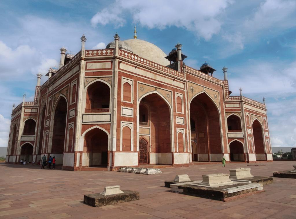 main platform exterior architecture of Humayun's tomb - Delhi