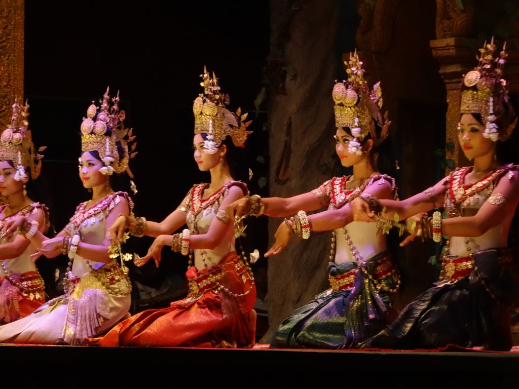 traditional Khmer dancers