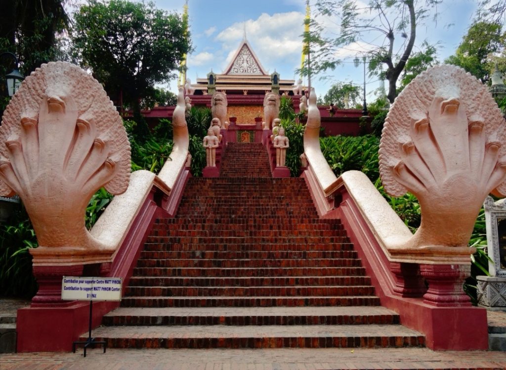 entrance staircase of the Wat Phnom